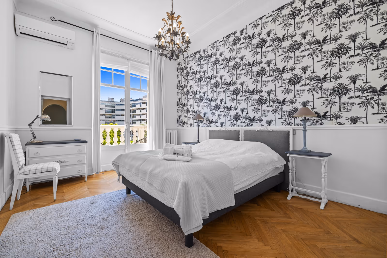 4-Bedroom Belle Époque Villa in Cannes with Pool — view 29