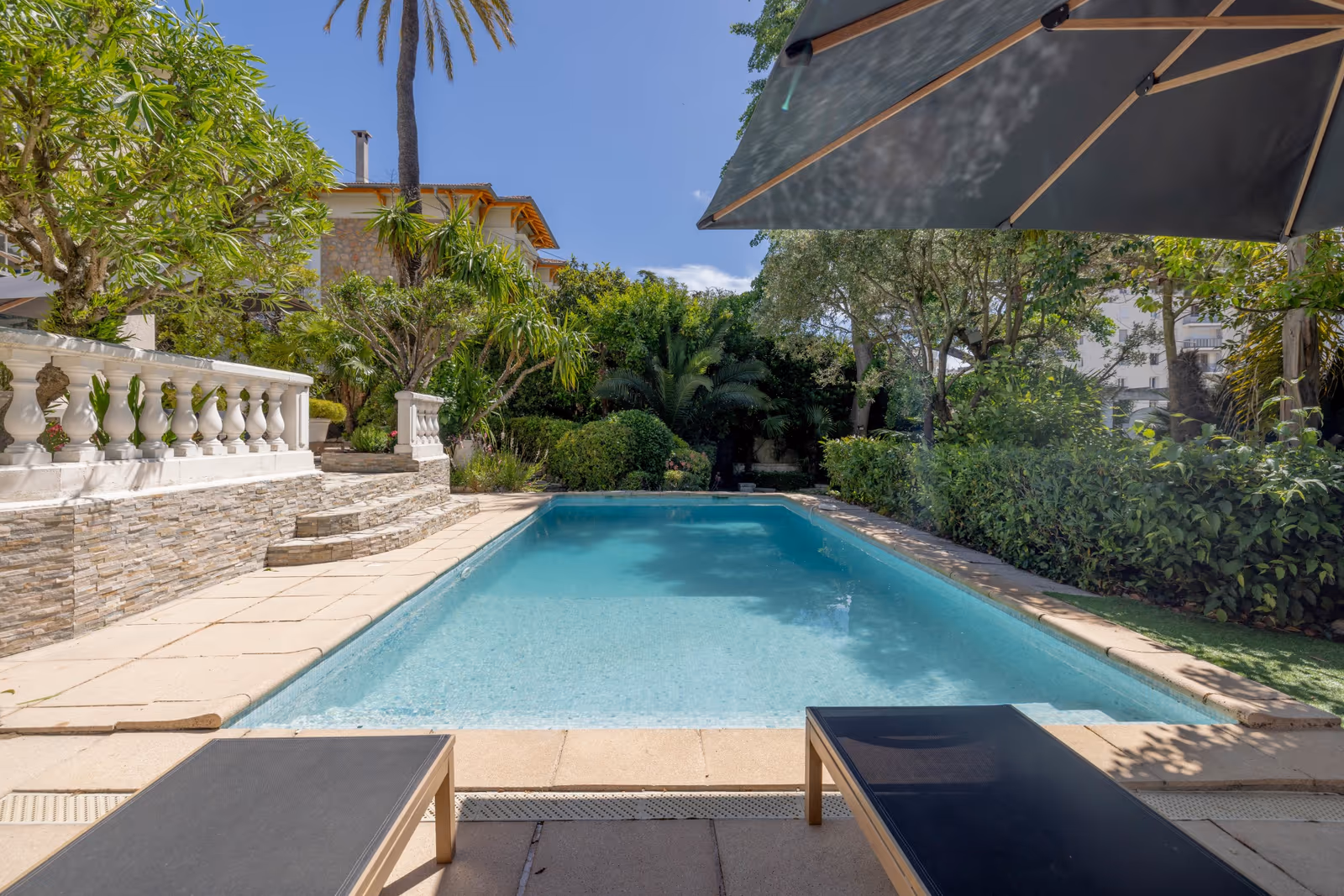 4-Bedroom Belle Époque Villa in Cannes with Pool — view 41