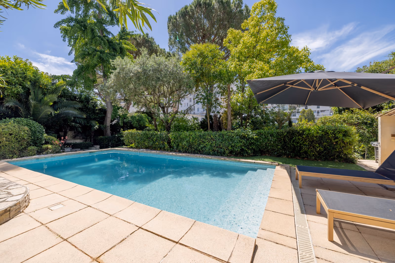 4-Bedroom Belle Époque Villa in Cannes with Pool — view 42