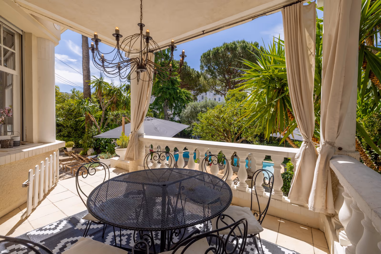 4-Bedroom Belle Époque Villa in Cannes with Pool — view 47