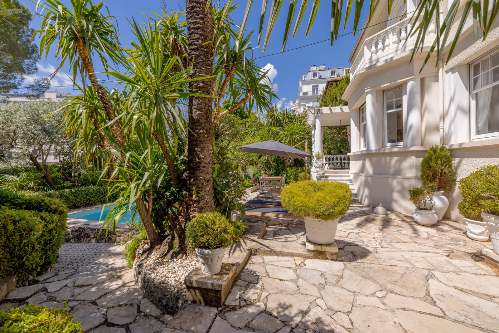 4-Bedroom Belle Époque Villa in Cannes with Pool — view 49