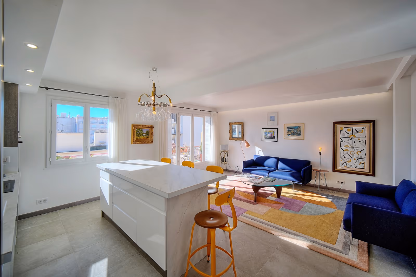 1-Bedroom Apartment near the Martinez with Private Terrace — view 2