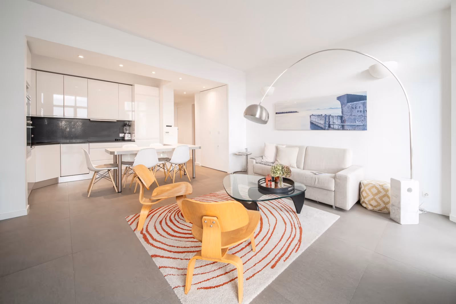 2-Bedroom Apartment opposite the Palais with Croisette View — view 2