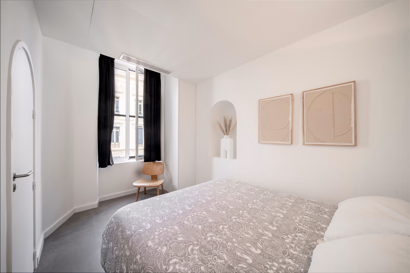2-Bedroom Apartment opposite the Palais with Croisette View — view 4