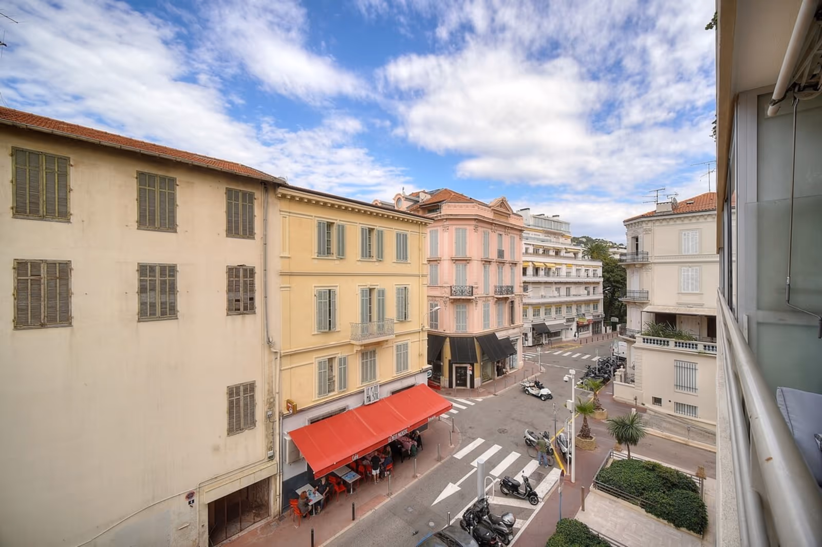 Studio at the Grand Hôtel in Cannes with Private Terrace — view 10
