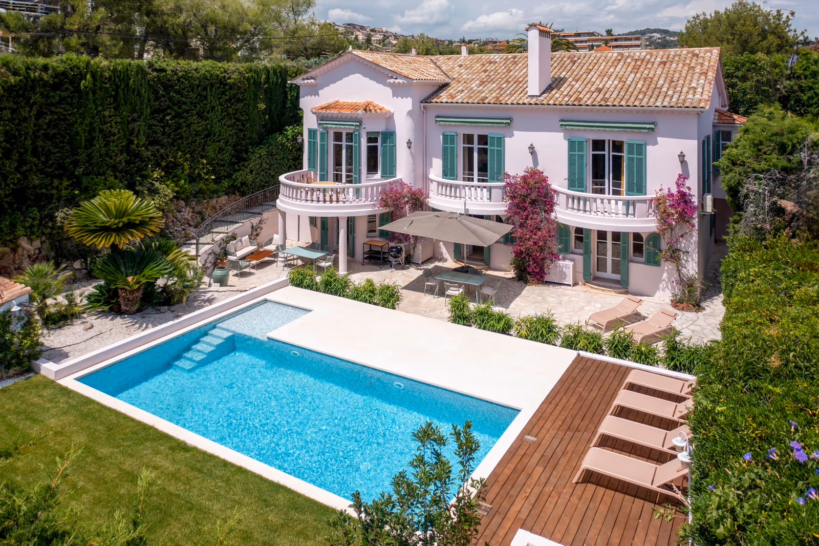 6-Bedroom Belle Époque Villa near Cannes with Pool, Le Cannet, near Cannes