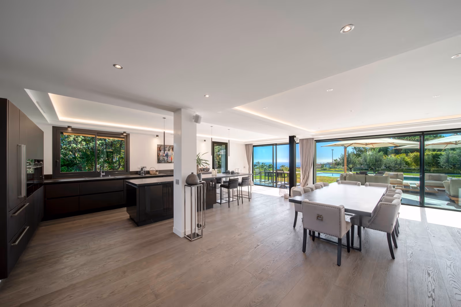 5-Bedroom Villa in La Californie with Private Spa — view 9