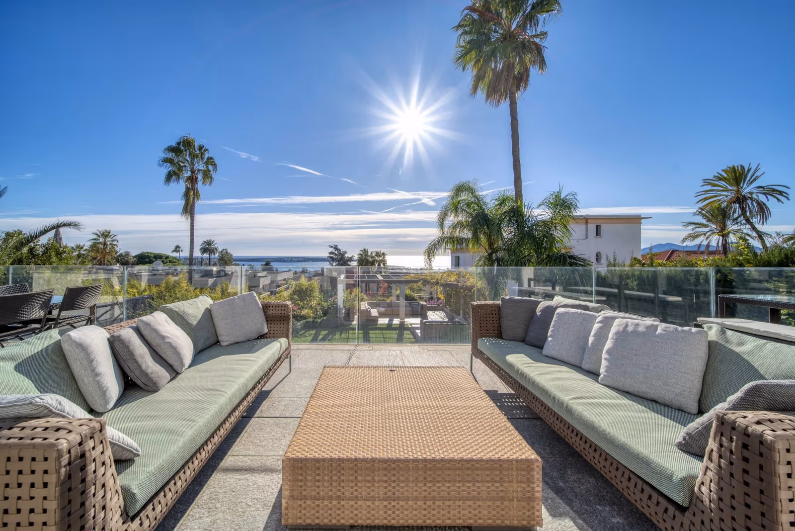 6-Bedroom Sea View Villa near Cannes Centre with Pool — view 2