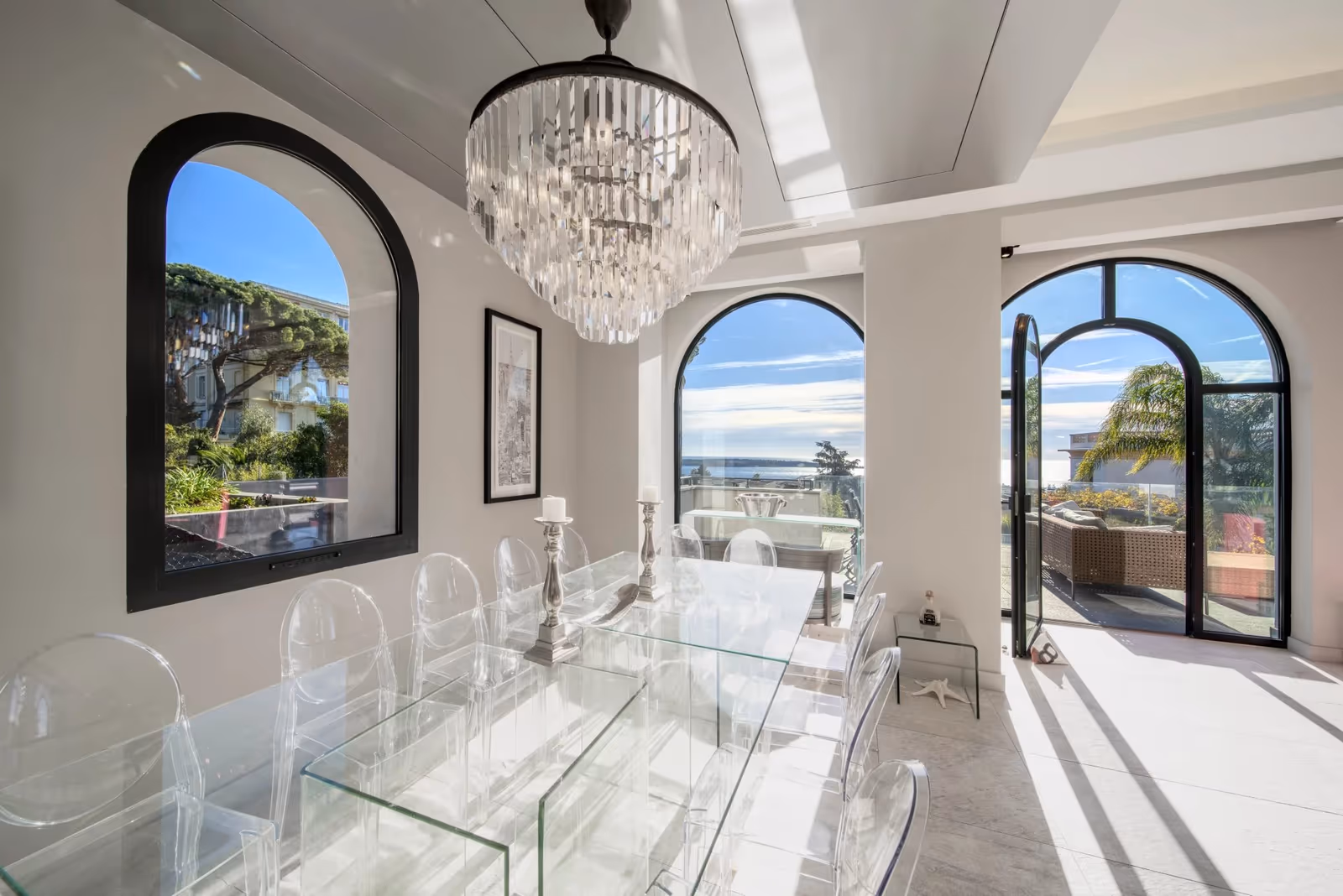 6-Bedroom Sea View Villa near Cannes Centre with Pool — view 5