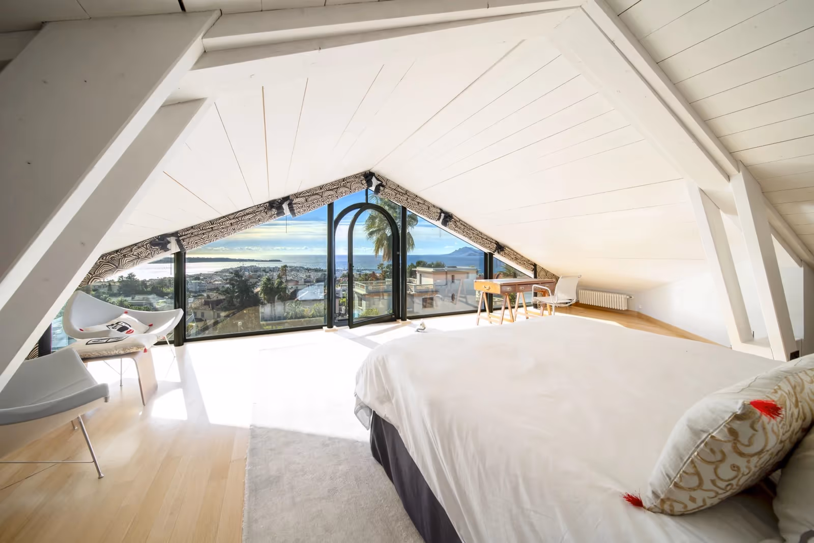 6-Bedroom Sea View Villa near Cannes Centre with Pool — view 7