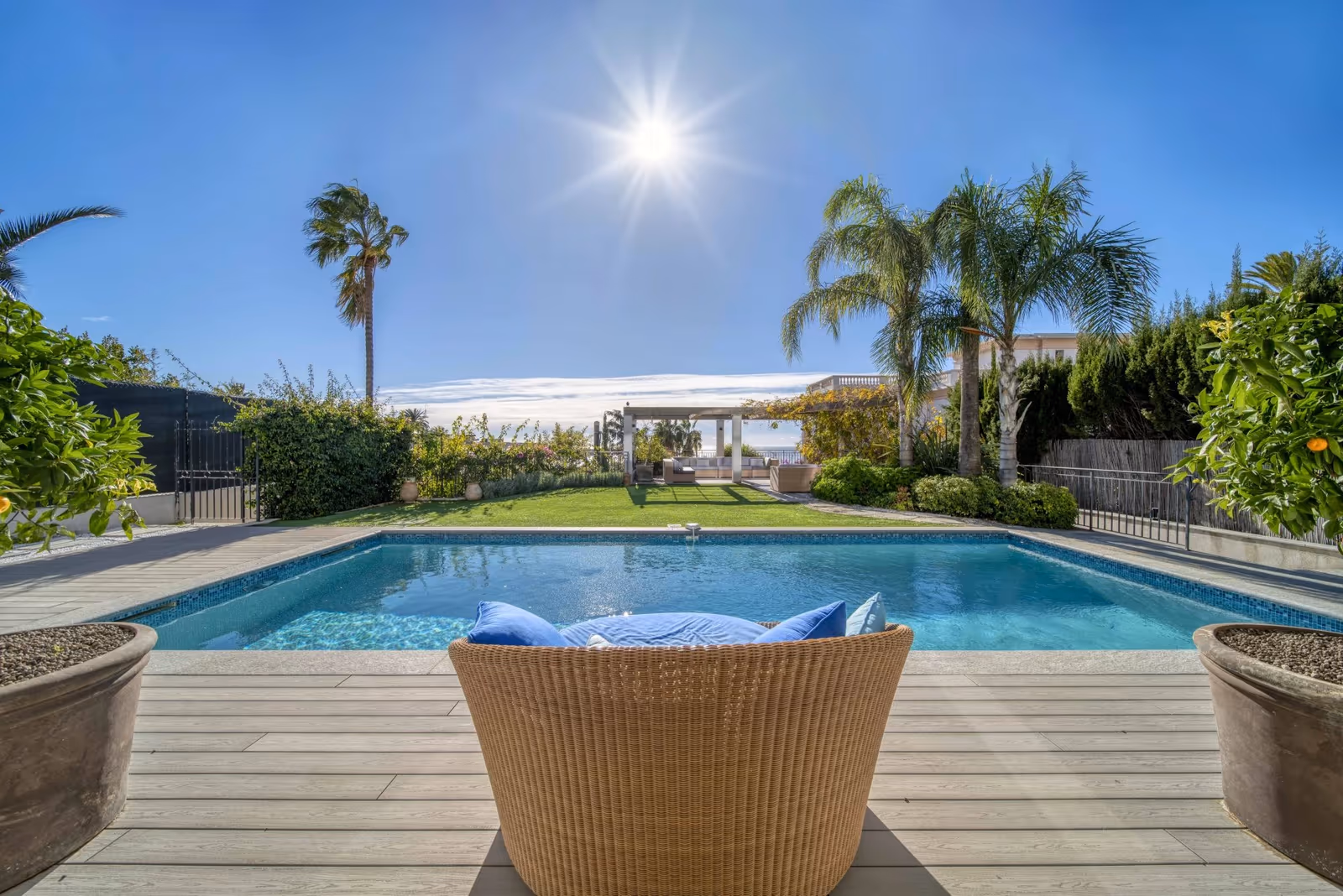 6-Bedroom Sea View Villa near Cannes Centre with Pool — view 21