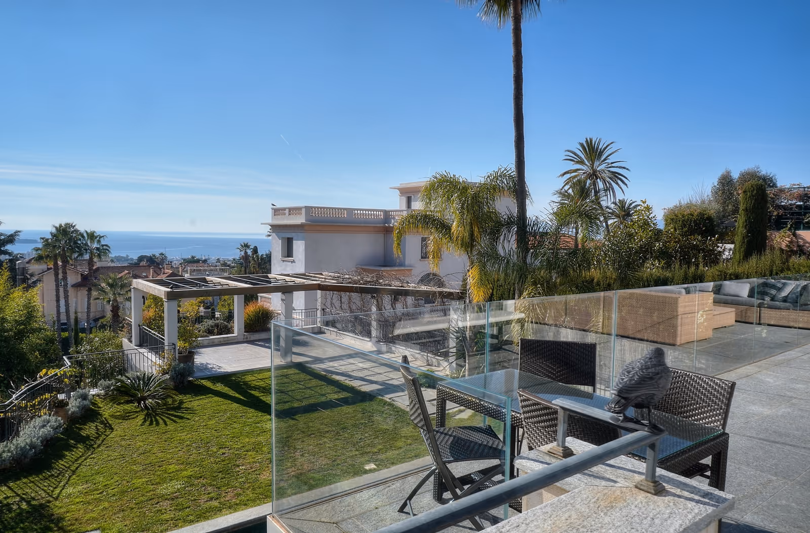 6-Bedroom Sea View Villa near Cannes Centre with Pool — view 5