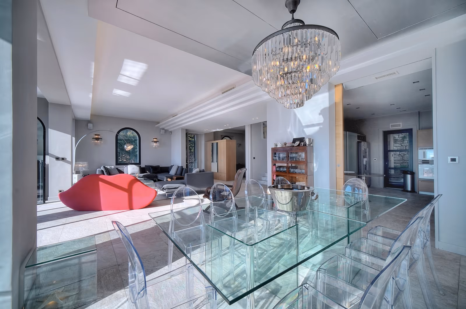 6-Bedroom Sea View Villa near Cannes Centre with Pool — view 8