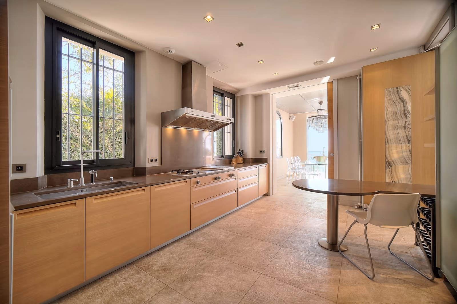 6-Bedroom Sea View Villa near Cannes Centre with Pool — view 10