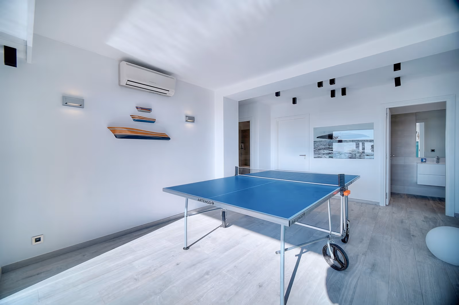 6-Bedroom Sea View Villa near Cannes Centre with Pool — view 32