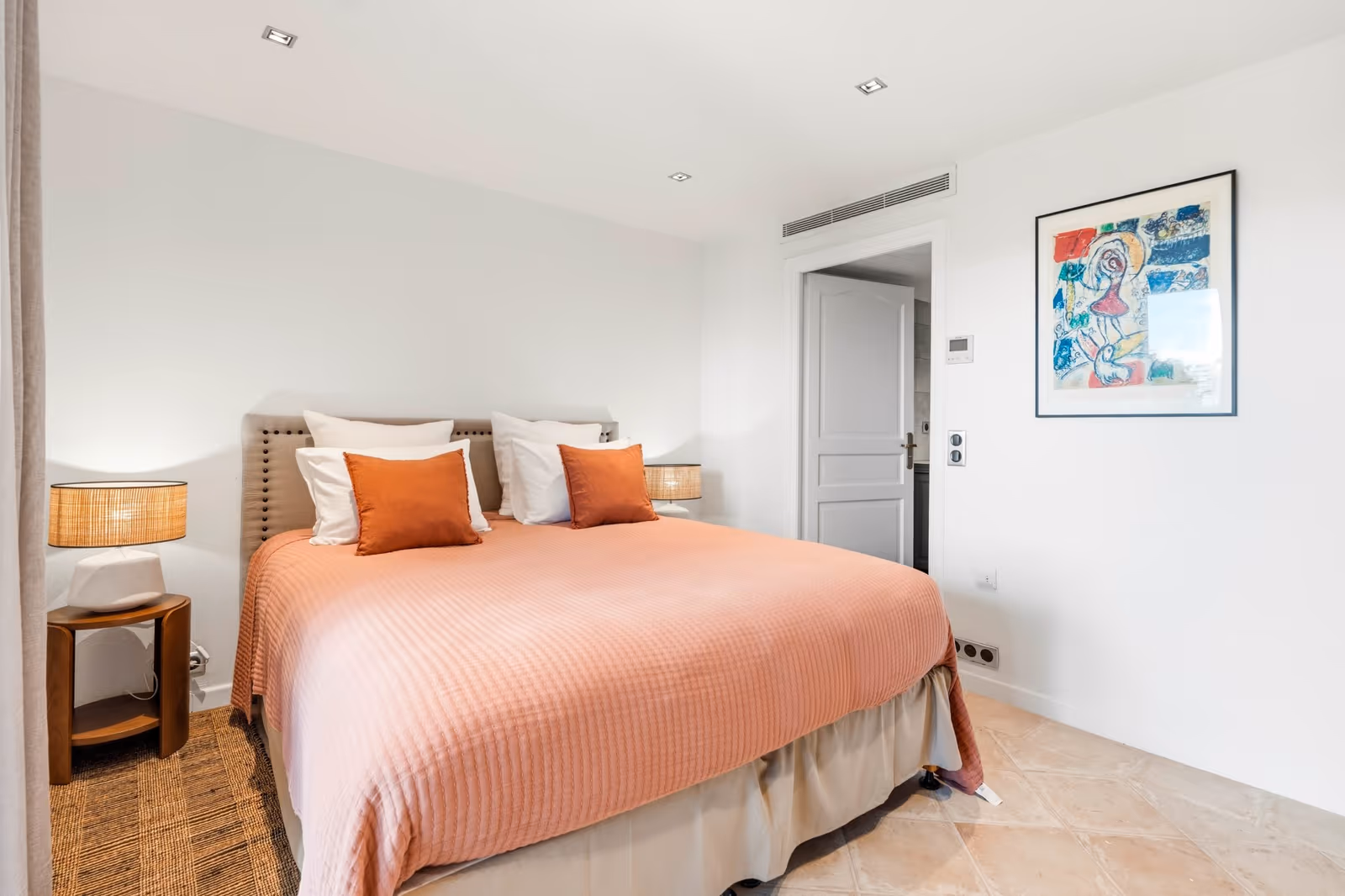 7-Bedroom Sea View Villa in Cannes with Infinity Pool — view 41
