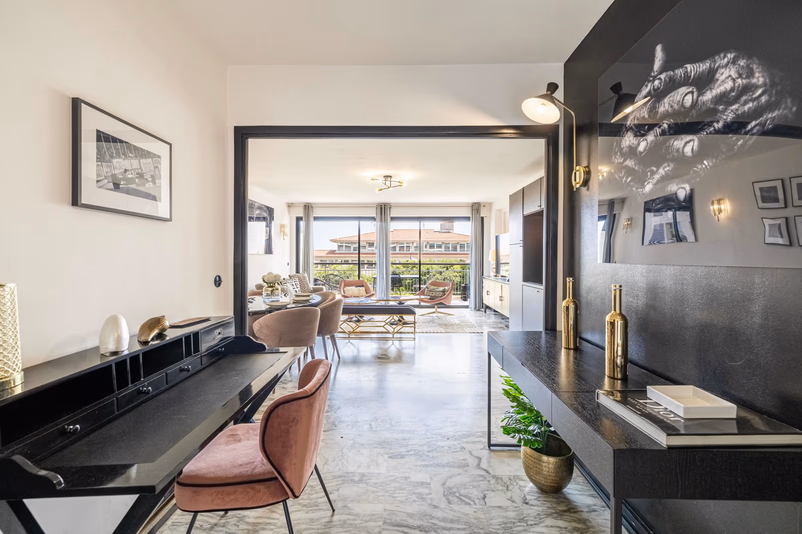 3-Bedroom Apartment in Cannes with Terrace & Parking — view 19
