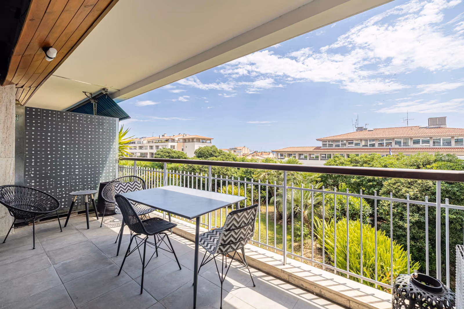 3-Bedroom Apartment in Cannes with Terrace & Parking — view 20