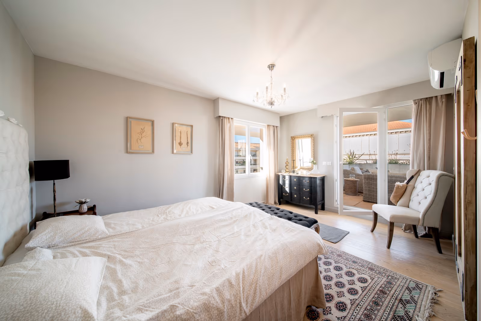 3-Bedroom Apartment near the Croisette with 50m² Terrace — view 8