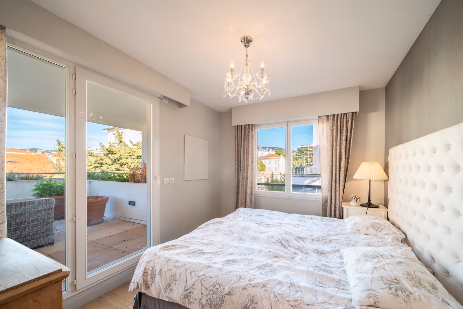 3-Bedroom Apartment near the Croisette with 50m² Terrace — view 12